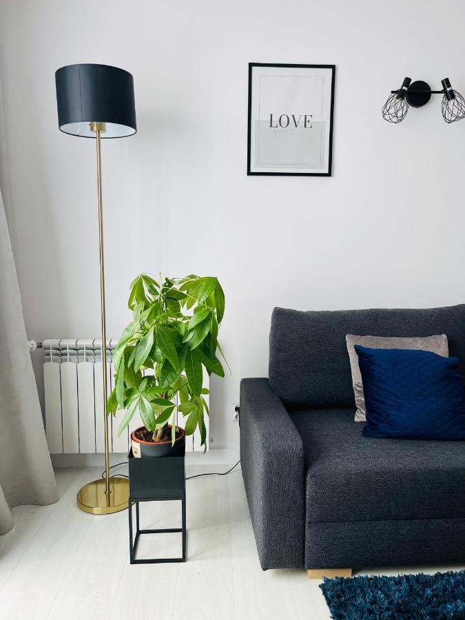Ferienwohnung Warsaw Inside Solec With Private Parking Exterior foto
